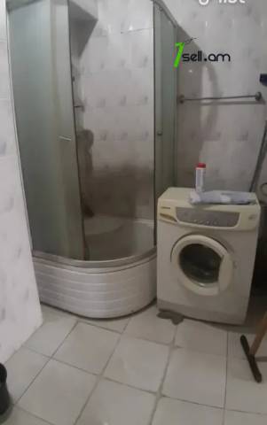 2 սենյականոց բնակարան Սեբաստիայի փողոցում, 75 ք.մ., բարձր առաստաղներ, մի քանի պատշգամբ, քարե շենք