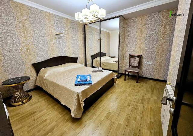 3 սենյականոց բնակարան Սայաթ-Նովայի պողոտայում, 75 ք.մ., 4/10 հարկ, կապիտալ վերանորոգված