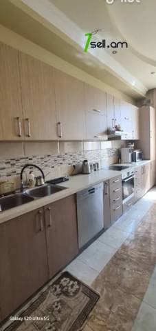 Երկու հարկանի տուն Պետրոս Դուրյանի փողոցում Ավանում, 330 քմ, 2 սանհանգույց, կապիտալ վերանորոգված