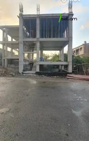 Կոմերցիոն անշարժ գույք Լուսինյանց փողոցում կենտրոնում, 200 ք.մ.