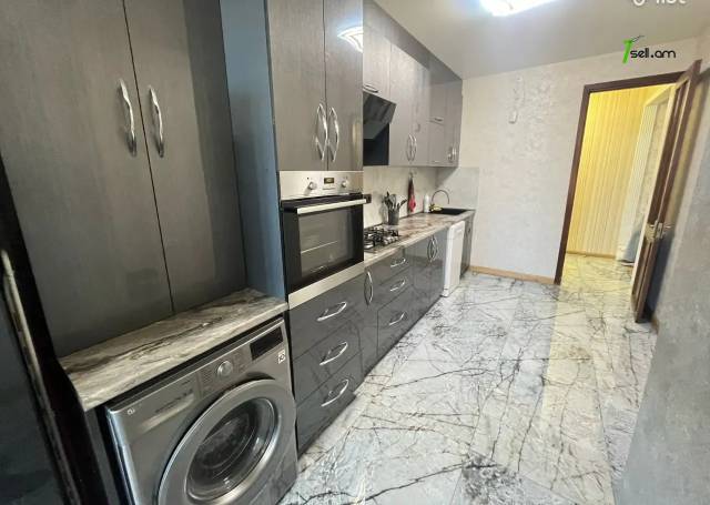 4 սենյականոց բնակարան Դավիթ Մալյան փողոցում, 103 ք.մ., 1/5 հարկ, 2 սանհանգույց, եվրովերանորոգված