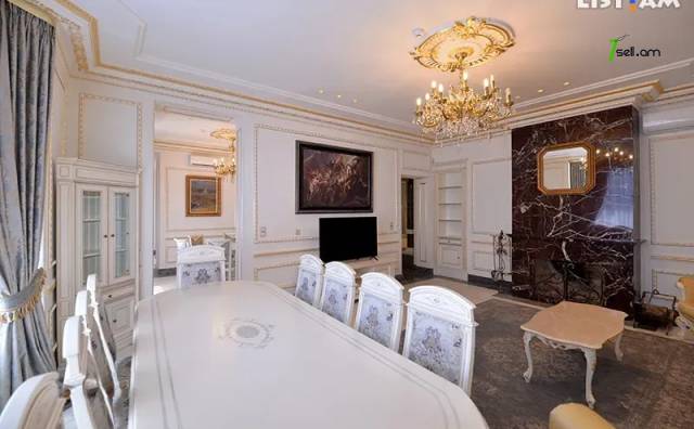 Երեք հարկանի քարե տուն Բաբայան փողոցում Արաբկիրում, 820 ք.մ., 3+ սանհանգույց, կապիտալ վերանորոգված