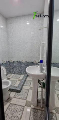 Բազմաֆունկցիոնալ գույք Գրիգոր Հասրաթյանի փողոցում Աջափնյակում, 280 ք.մ.