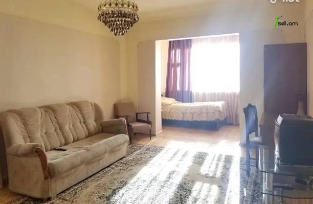 1 սենյականոց բնակարան Էզրաս Հասրաթյան փողոցում, 50 քմ, 4/9 հարկ, մասնակի վերանորոգում