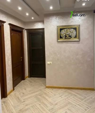 3 սենյականոց բնակարան Վարդանանց փողոցում, 68 քմ, 4/10 հարկ, կապիտալ վերանորոգված