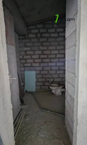 3 սենյականոց բնակարան նորակառույց շենքում Մուրացանի փողոցում, 80 քմ, 2 սանհանգույց, բարձր առաստաղներ