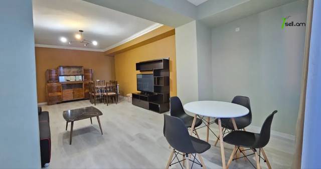 2 սենյականոց բնակարան Միքայել Չայլախյան փողոցում, 90 ք.մ., 10/16 հարկ, կապիտալ վերանորոգված