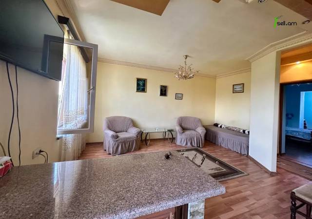 2 սենյականոց բնակարան Արշակունյաց պողոտայում, 58 քմ, կապիտալ վերանորոգված, քարե շենք