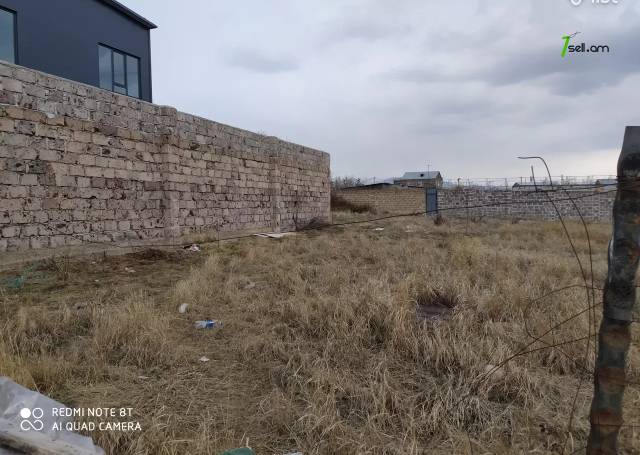 Հողատարածք բնակելի շինությունների համար Ջրվեժում, 1104 ք.մ.