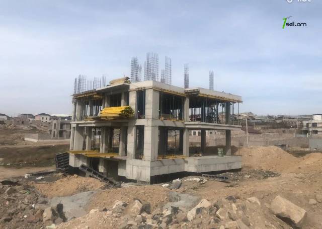 Հողատարածք բնակելի շինությունների համար Լուկաշինի փողոցում Աջափնյակում, 500 ք.մ.