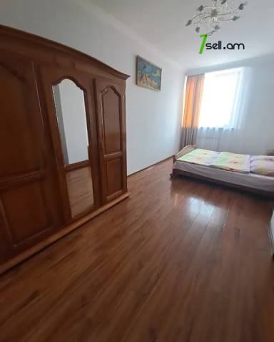 Ընդարձակ 3 սենյականոց բնակարան նորակառույց շենքում Արամի փողոցում, 160 ք.մ., 3/14 հարկ