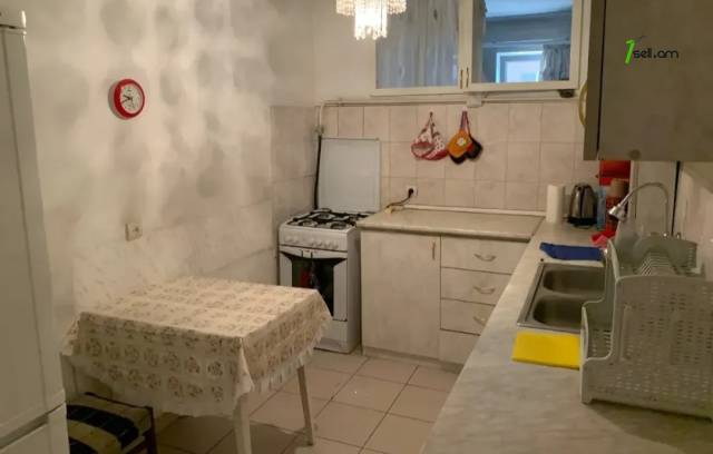 2 սենյականոց բնակարան Եզնիկ Կողբացու փողոցում, 45 ք.մ., 4/9 հարկ, կոսմետիկ վերանորոգում