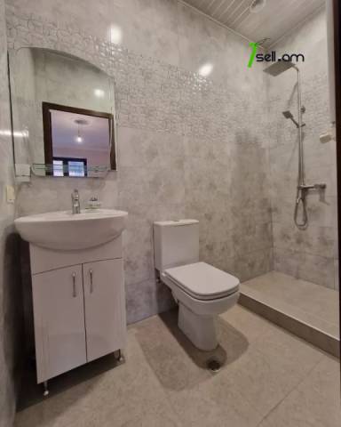 Մեկ հարկանի քարե տուն Նորք Մարաշում, 250 ք.մ., 2 սանհանգույց, կապիտալ վերանորոգված