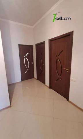 3 սենյականոց բնակարան Խորենացու փողոցում, 80 քմ, կապիտալ վերանորոգված