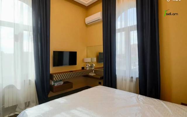 2 սենյականոց բնակարան, Komitas Ave, 66 ք.մ., բարձր առաստաղներ, կապիտալ վերանորոգված, քարե շենք