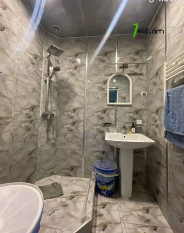 3 սենյականոց բնակարան Պարույր Սևակի փողոցում, 78 քմ, եվրովերանորոգված