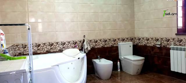 Երկու հարկանի քարե տուն Օհանովի փողոցում Մալաթիա Սեբաստիայում, 200 ք.մ., 2 սանհանգույց