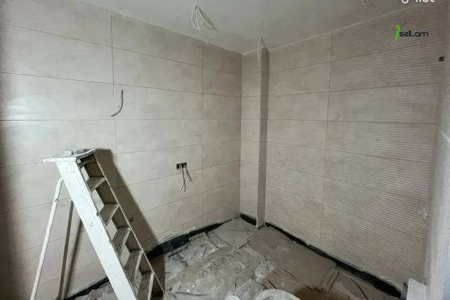 4 սենյականոց բնակարան նորակառույց շենքում Նիկողայոս Ադոնցի փողոցում, 105 ք.մ., 5/8 հարկ