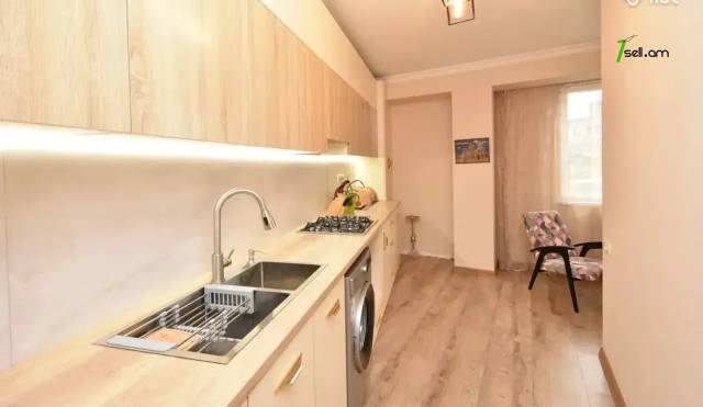 3 սենյականոց բնակարան Խաղաղ Դոնի փողոցում, 73 ք.մ., 3/9 հարկ, եվրովերանորոգված