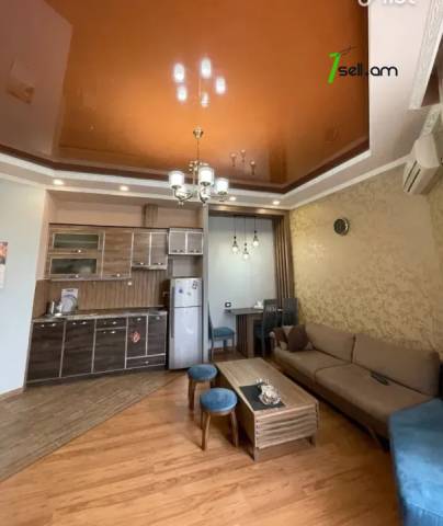 2 սենյականոց բնակարան Ազատության պողոտայում, 40 ք.մ., 2/5 հարկ, բարձր առաստաղներ, եվրովերանորոգված