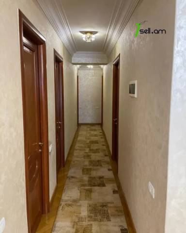 6 սենյականոց բնակարան նորակառույց շենքում Բաբայան փողոցում, 180 ք.մ., 2 սանհանգույց