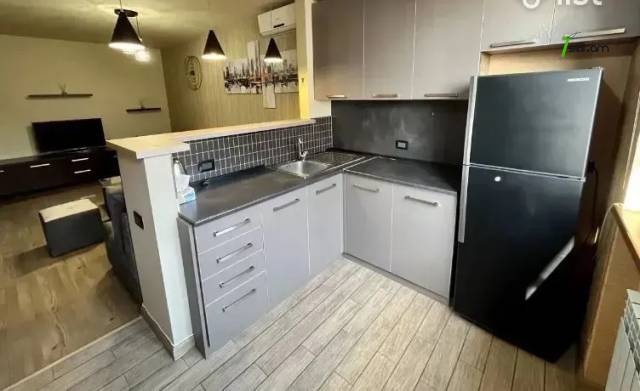 2 սենյականոց բնակարան Մոսկովյան փողոցում, 45 ք.մ., բարձր առաստաղներ, դիզայներական ոճով վերանորոգված