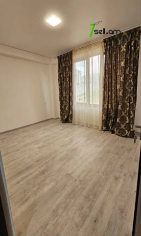 Երկու հարկանի քարե տուն Պետրոս Դուրյանի փողոցում Ավանում, 800 քմ, 2 սանհանգույց