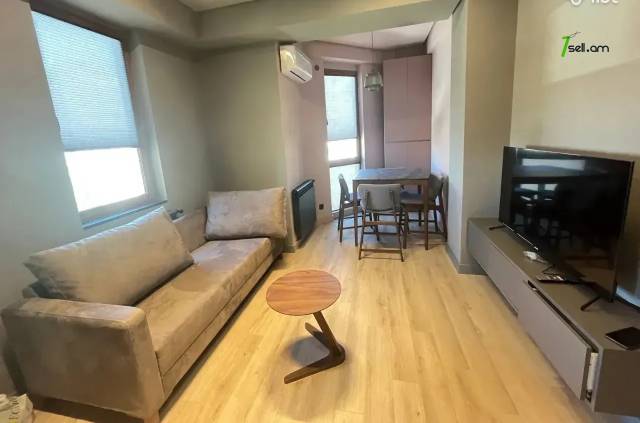 3 սենյականոց բնակարան նորակառույց շենքում Կոմիտասի պողոտայում, 56 ք.մ., 10/15 հարկ, բարձր առաստաղներ