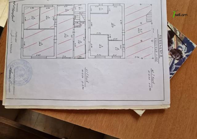 Երկու հարկանի քարե տուն Աջափնյակում, 2000 ք.մ., 3+ սանհանգույց, մեծ հողամաս