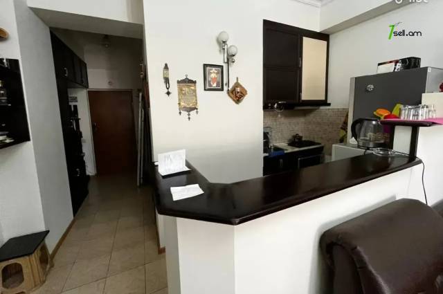 2 սենյականոց բնակարան նորակառույց շենքում Չեխովի փողոցում, 35 քմ, 8/10 հարկ, բարձր առաստաղներ