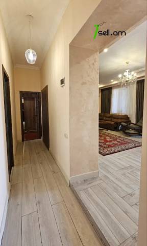 Մեկ հարկանի քարե տուն 20-րդ փողոցում Այնթապում, 900 քմ, կապիտալ վերանորոգված