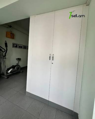 2 սենյականոց բնակարան նորակառույց շենքում Նար-Դոսի փողոցում, 57 ք.մ., բարձր առաստաղներ, 3/5 հարկ