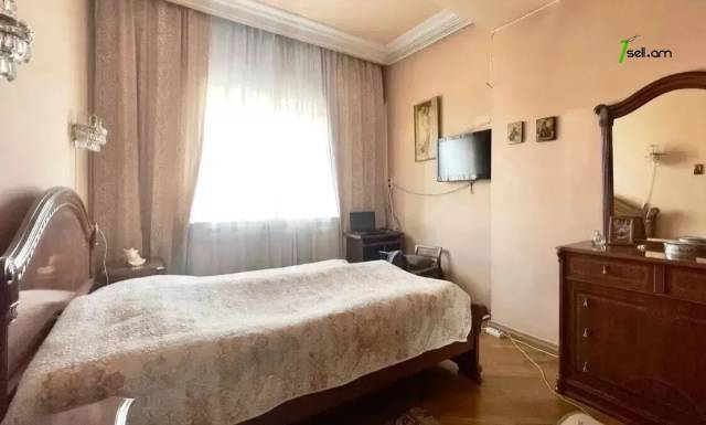 3 սենյականոց բնակարան Կիևյան փողոցում, 105 ք.մ., 3/5 հարկ, 2 սանհանգույց, բարձր առաստաղներ