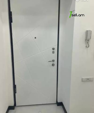 2 սենյականոց բնակարան Մեսրոպ Մաշտոցի պողոտայում, 33 քմ, 2/4 հարկ, բարձր առաստաղներ