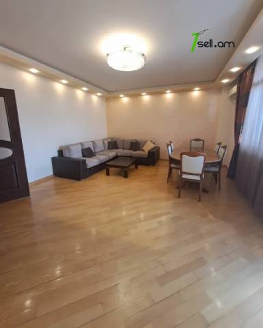 3 սենյականոց բնակարան նորակառույց շենքում Ռոստոմի փողոցում, 136 ք.մ., 2 սանհանգույց