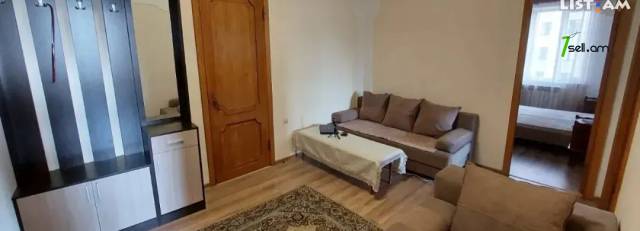 3 սենյականոց բնակարան Սայաթ-Նովայի պողոտայում, 80 քմ, 8/10 հարկ, կոսմետիկ վերանորոգում