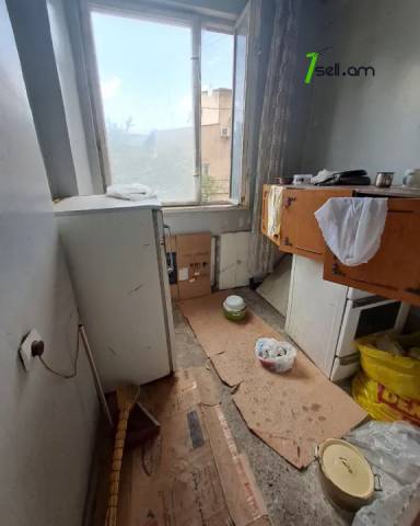 3 սենյականոց բնակարան, Marshal Baghramyan Ave, 97 ք.մ., մի քանի պատշգամբ, 2/9 հարկ