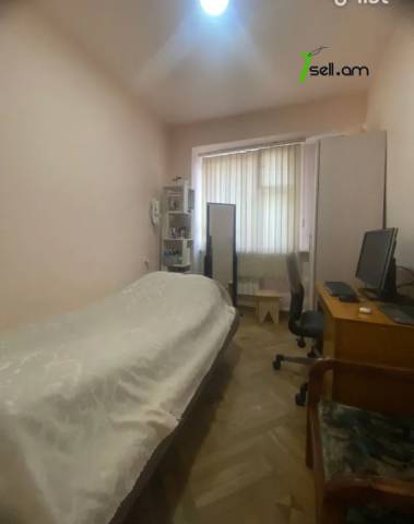 4 սենյականոց բնակարան, Դուրյան թաղամաս, 85 քմ, 2/9 հարկ, մասնակի վերանորոգում