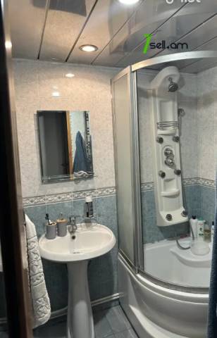 3 սենյականոց բնակարան, Հարավ Արևմտյան Բ2 թաղամաս, 100 քմ, 3/9 հարկ, 2 սանհանգույց