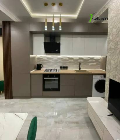 2 սենյականոց բնակարան Մարշալ Բաղրամյան պողոտայում, 48 ք.մ., 1/3 հարկ, դիզայներական ոճով վերանորոգված