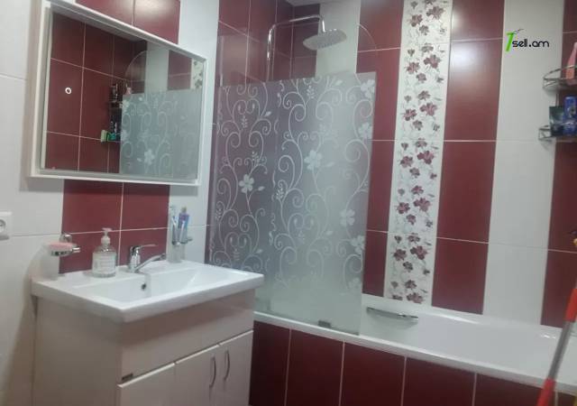 3 սենյականոց բնակարան Մինաս Ավետիսյան փողոցում, 78 ք.մ., նախավերջին հարկ, կապիտալ վերանորոգված