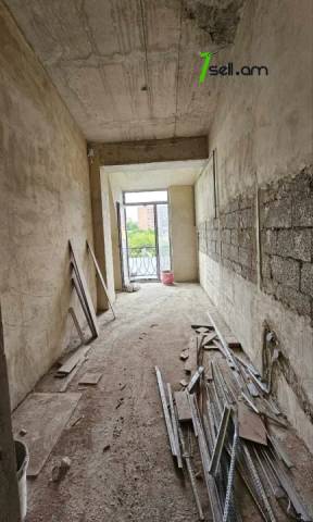 2 սենյականոց բնակարան նորակառույց շենքում Մուրացանի փողոցում, 77 քմ, բարձր առաստաղներ