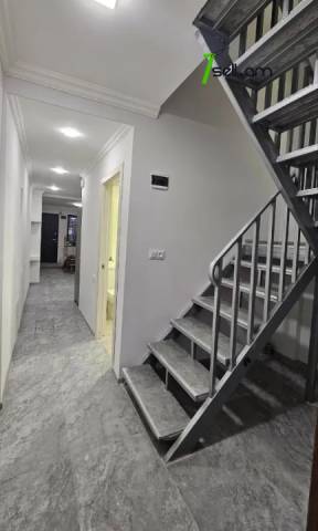 Երկու հարկանի քարե տուն Վահրամ Փափազյան փողոցում Արաբկիրում, 320 ք.մ., կապիտալ վերանորոգված