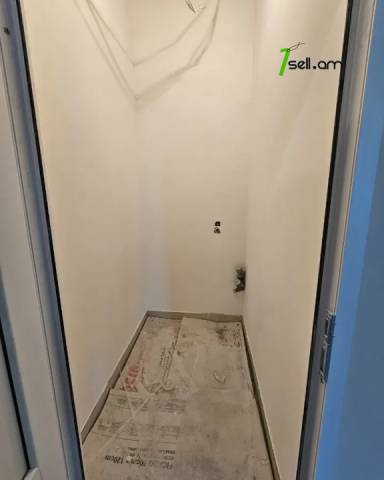 6 սենյականոց բնակարան նորակառույց շենքում Սարի Թաղ 7-րդ փողոցում, 191 ք.մ., 3+ սանհանգույց