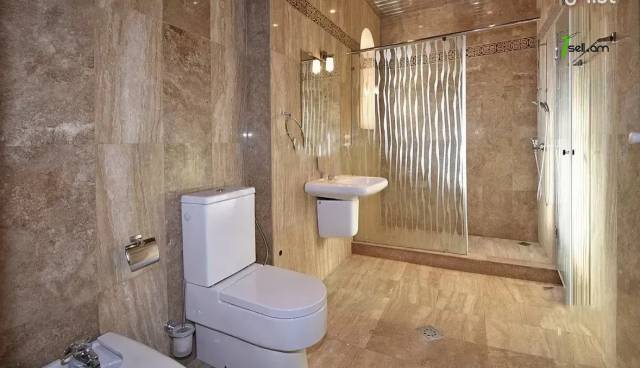 Երկու հարկանի քարե տուն Արաքսի փողոցում Աջափնյակում, 390 ք.մ., 3+ սանհանգույց