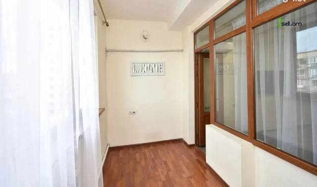 3 սենյականոց բնակարան Մեսրոպ Մաշտոցի պողոտայում, 73 քմ, եվրովերանորոգված