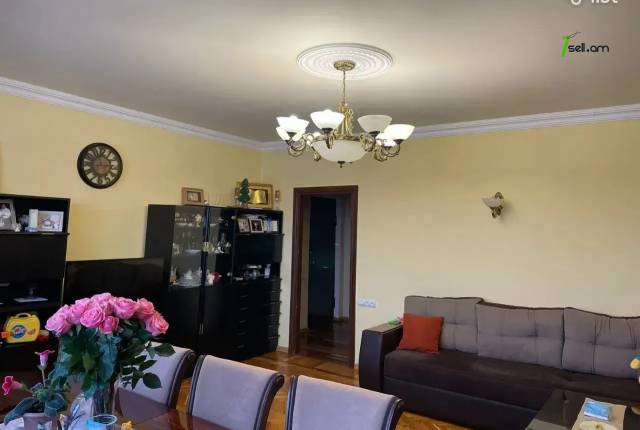 3 սենյականոց բնակարան, Ավան-Առինջ 2-րդ միկրոշրջան, 73 քմ, եվրովերանորոգված