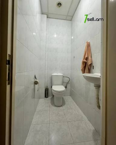 Մեկ հարկանի քարե տուն Ազատության պողոտայում Արաբկիրում, 150 ք.մ., կապիտալ վերանորոգված