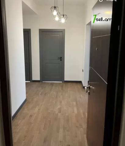 3 սենյականոց բնակարան նորակառույց շենքում Հրաչյա Ներսիսյան փողոցում, 96 ք.մ., 2 սանհանգույց