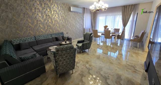 Երկու հարկանի քարե տուն Նար-Դոսի փողոցում կենտրոնում, 400 քմ, 3+ սանհանգույց, կապիտալ վերանորոգված